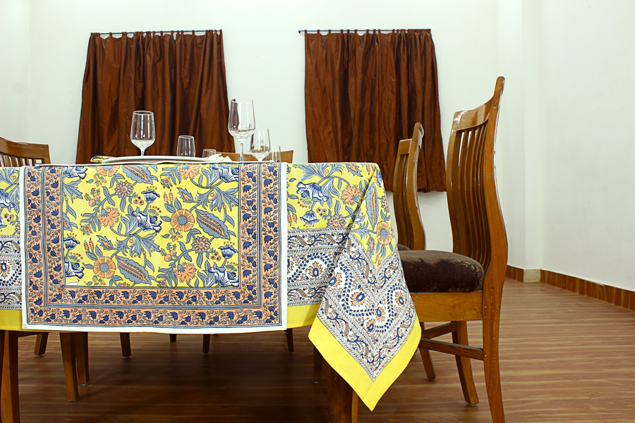 Vibrant dining collection